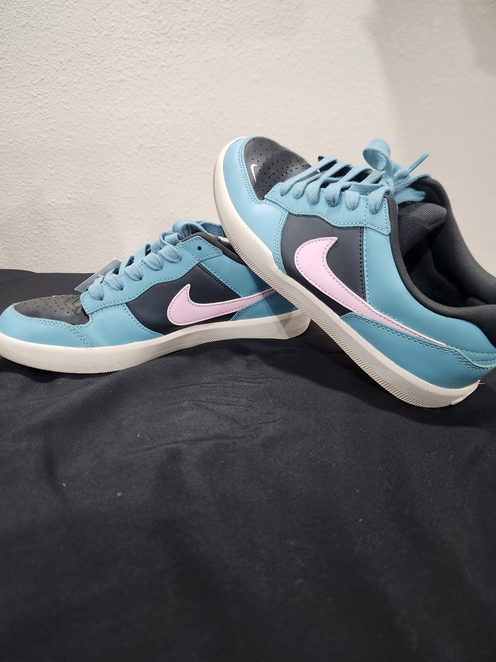 Nike Low-Top Sneakers in Sky Blue and Light Pink